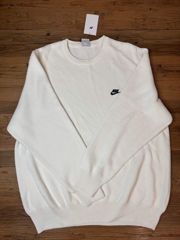 Nike White Pullover 